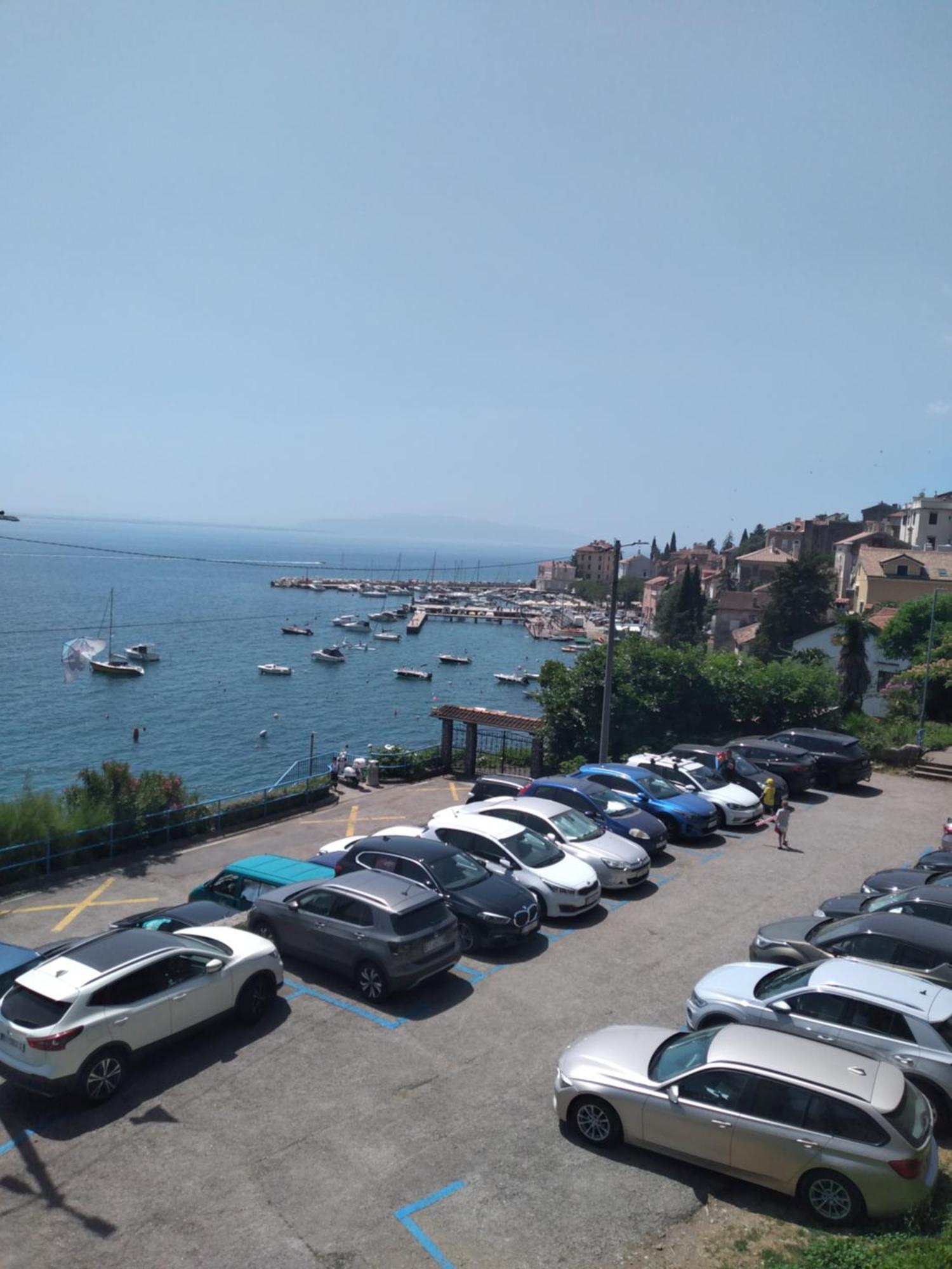Apartment Zlatko , Ten Steps To The Sea Opatija Eksteriør billede
